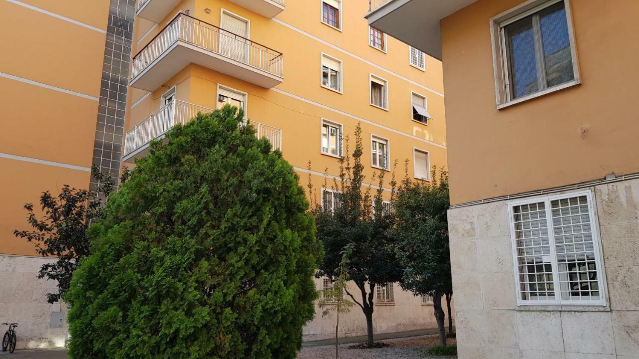 Bed&Bookofrome Apartment Екстериор снимка